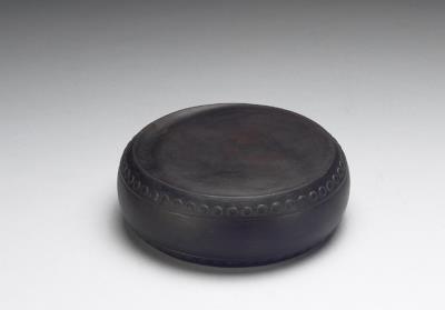 图片[3]-Drum-shaped inkstone with carved inscription and gold lacquer box, Qing dynasty, Qianlong reign (1736-1795)-China Archive